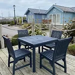 Sandy Collection - 2 Next Door - Part Of The The Bay Village With Pool, Gym And Direct Access, Pub, Restaurant, Tennis And Meadows Walks Dom wakacyjny