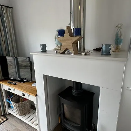 Holiday home Sandy Collection - 2 Next Door - Part Of The The Bay Village With Pool, Gym And Direct Access, Pub, Restaurant, Tennis And Meadows Walks Filey